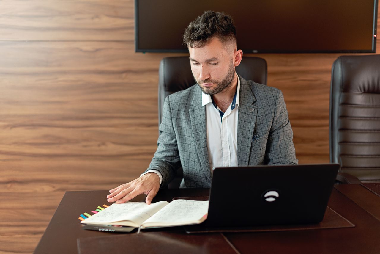 Jak nauczyć się całego przedmiotu w tydzień przed egzaminem na studiach prawniczych?