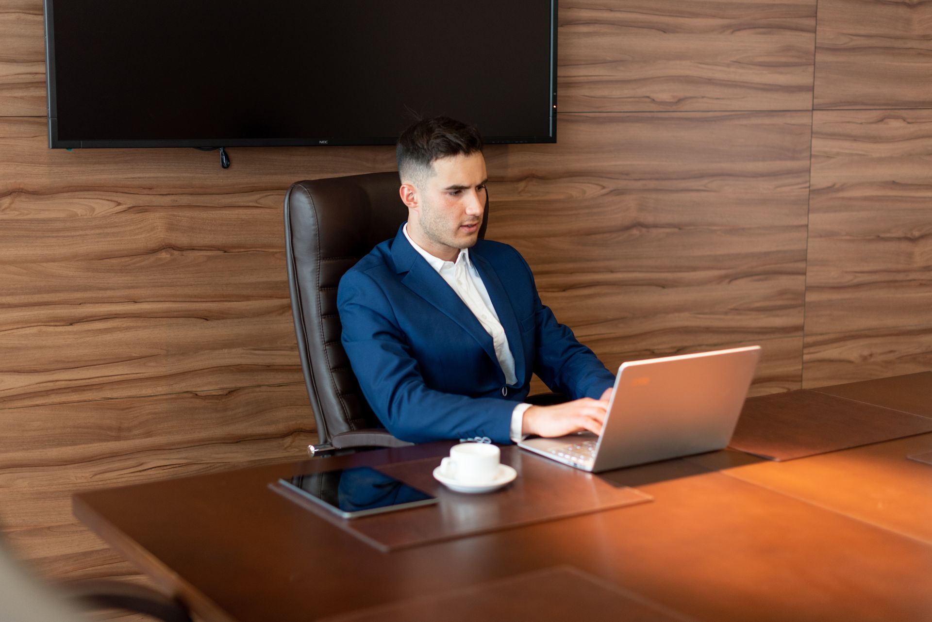 Marketing kancelarii prawnej – dlaczego hook ma znaczenie?
